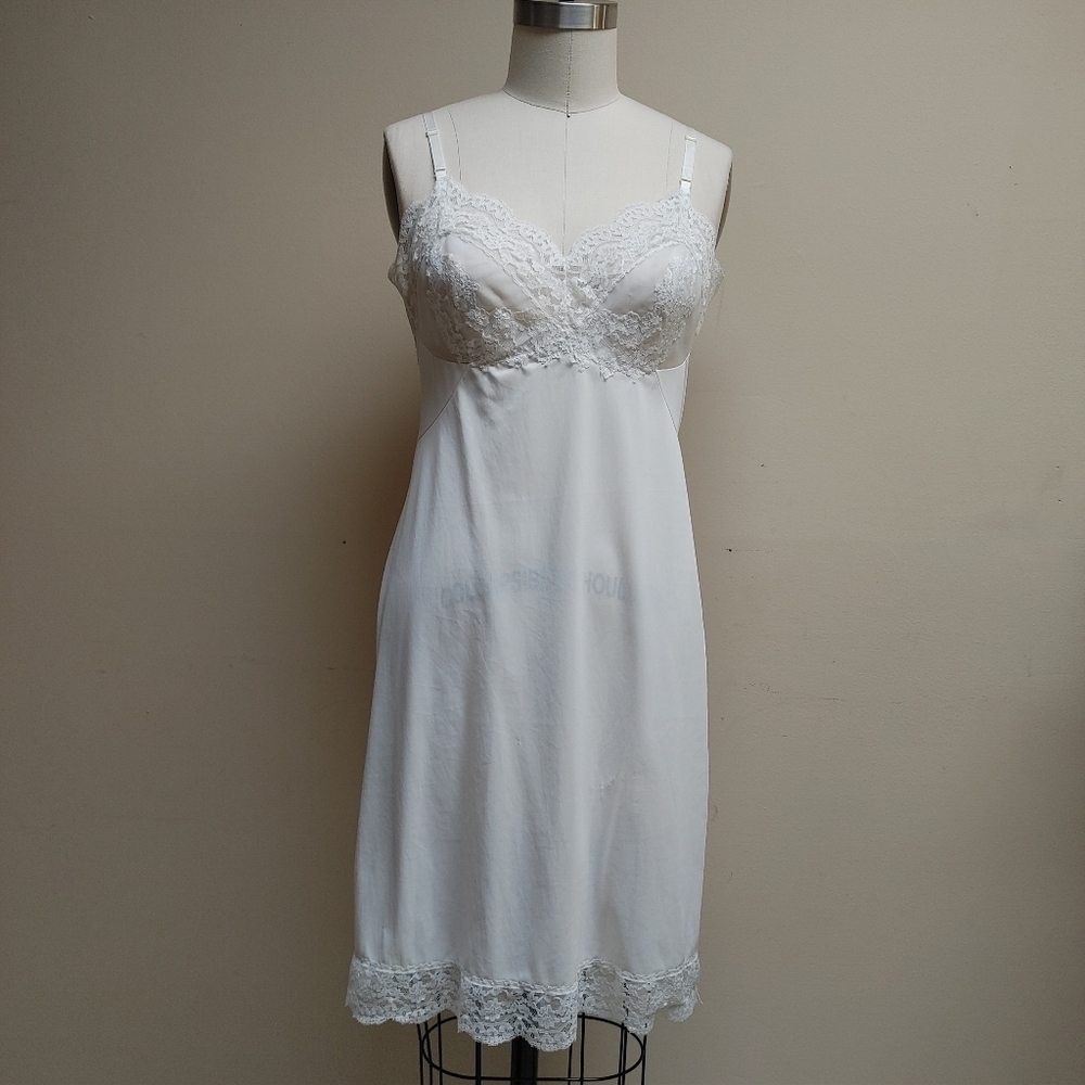 VTG Vassarette White Full Slip 36